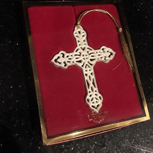 Beautiful Lenox Pierced Cross Ornament Decoration Easter Mother’s Day - Picture 5 of 8